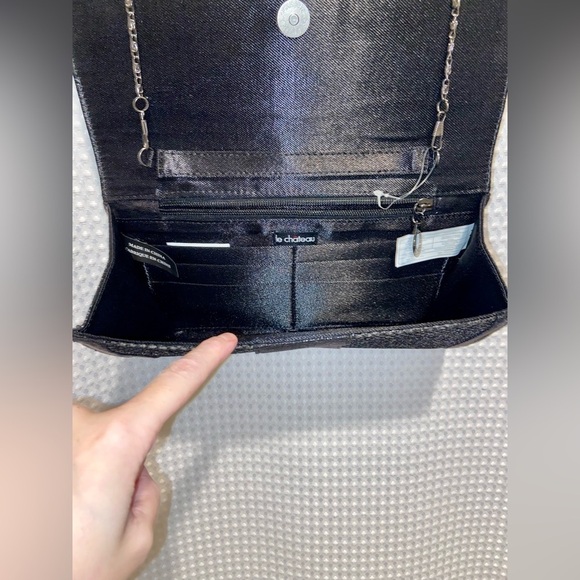 Women’s‎ Le Château sparkly and shiny black chic Clutch with removable chain - Picture 7 of 14